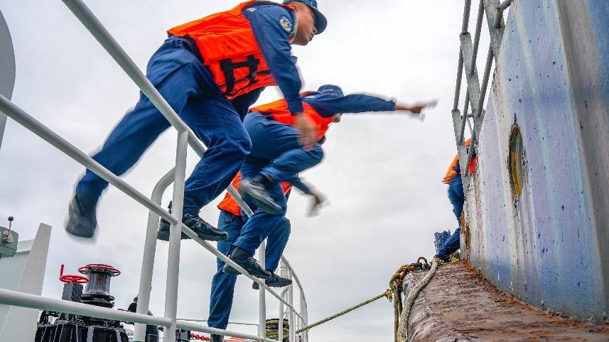 多图直击！海南自贸港“封关护港”联合执法行动举行