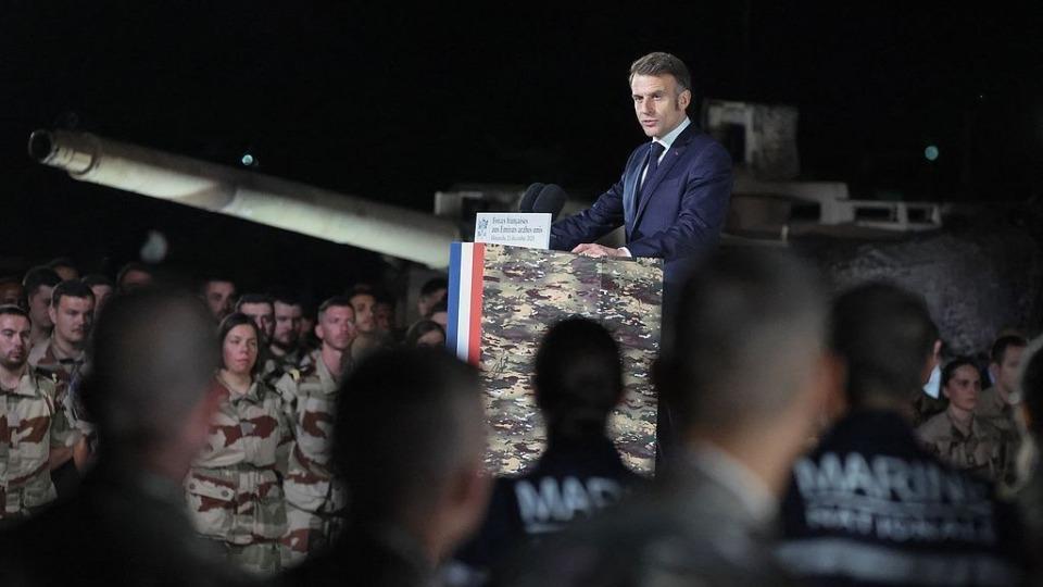 马克龙：法国将新建一艘航母