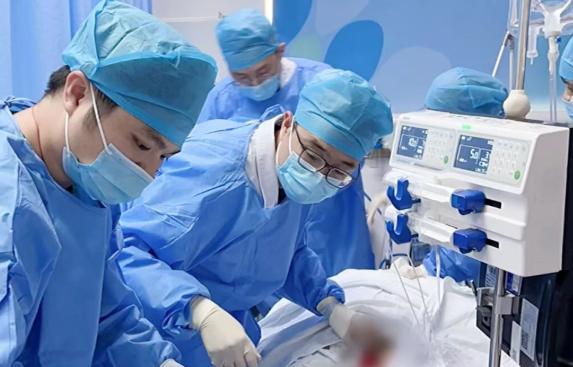 身边有“医”靠⑫｜仅29分钟，“人工心肺”为心脏骤停患者架起生命桥