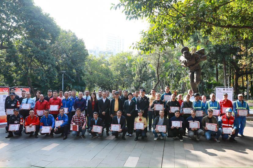 冬日羊城，因他们更加温暖！56名平民英雄今日集中获嘉奖