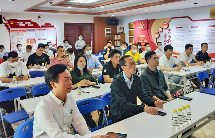 天河区“两新”组织党史学习教育宣讲团在街道商会进行宣讲