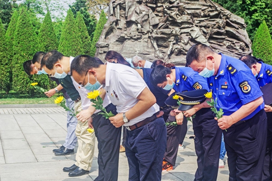 将课堂“搬”到红色教育基地，兴华街党史学习教育走“新”更走“心”