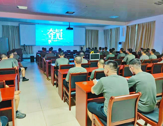 兴华街道红色电影送上门 爱国情怀入人心