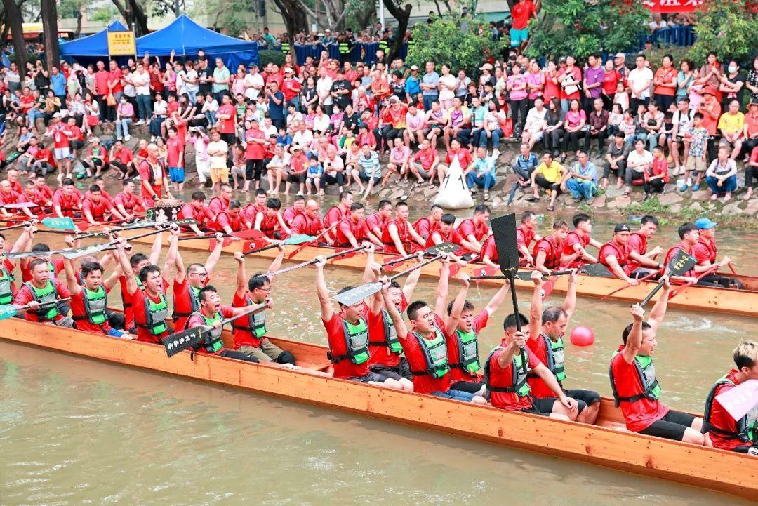 天河区第四届深涌杯龙舟赛开赛