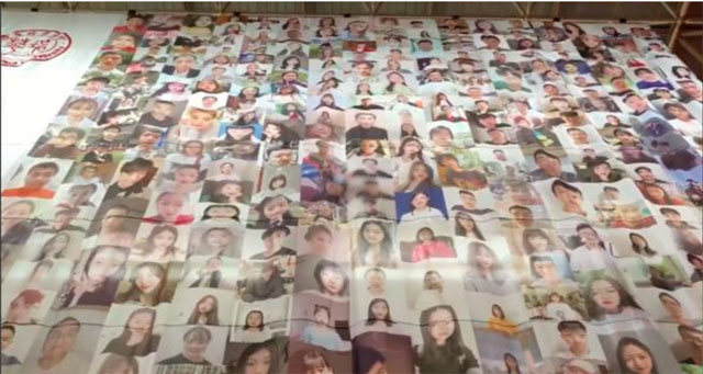 毕业礼上高校挂未返校学生自拍照：让他们“身临其境”