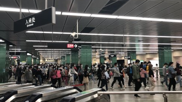 除夕地铁运客256.7万人次