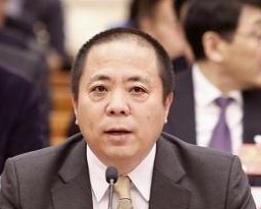 建议建立名人、专家违法代言黑名单制度