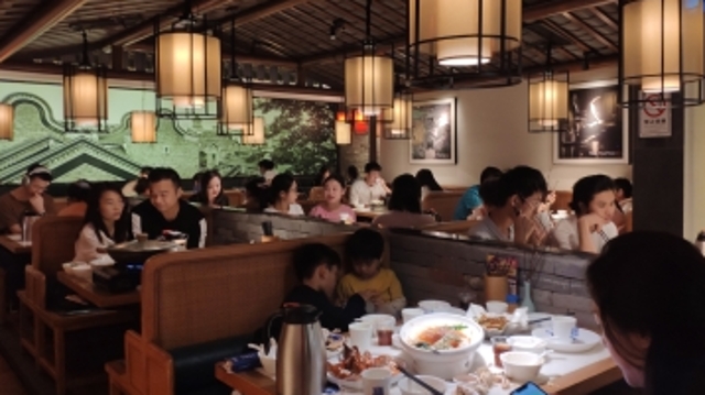 清明假期广州本地餐饮畅旺，“踏青宴”成爆款