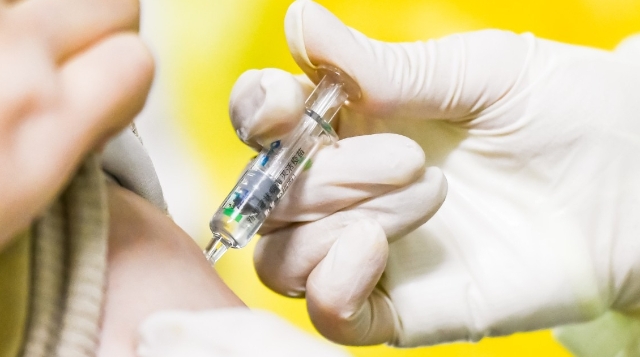 18岁以上广州居民，新冠病毒疫苗第一针可约啦！