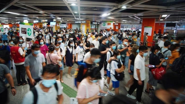 中秋可以玩夜啲，广州地铁各线路今晚推迟1小时收车