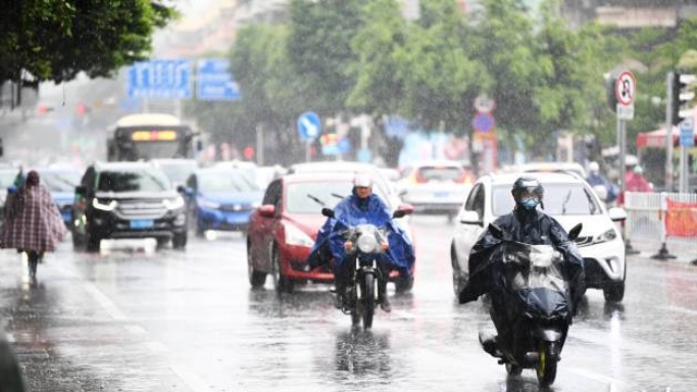 “龙舟水”临别折腾，广州发布雷雨大风天气提示