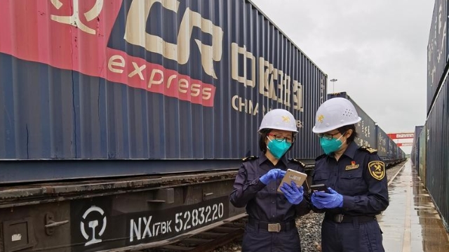 前11月广州海关监管进出口中欧班列超300列