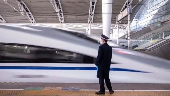 广铁今日发送旅客达最高峰值，广州南站开行列车创历史新高