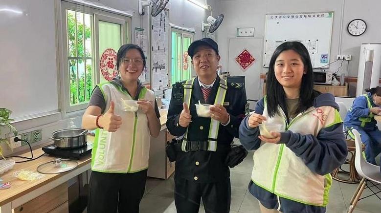 广州公交站场7大爱心驿站暖心送汤圆