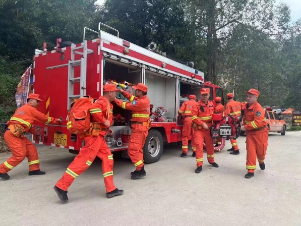 广州实战演练“启动镇街森林火灾应急处置办法”