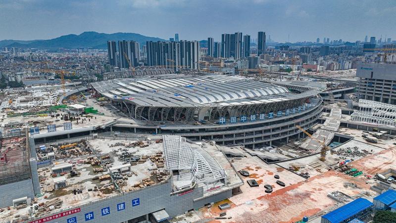 广州白云站建设新进展：上盖开发平台盖板主体结构施工完成Kaiyun 开云体育(图2)