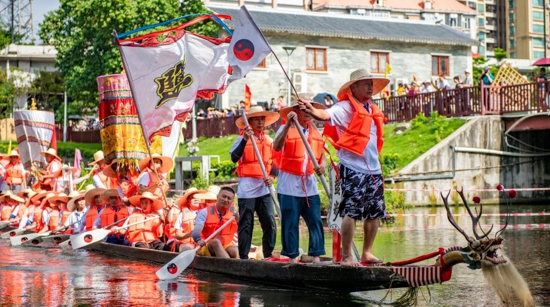 盐步老龙探“契仔”，荔枝湾再现龙舟盛景！