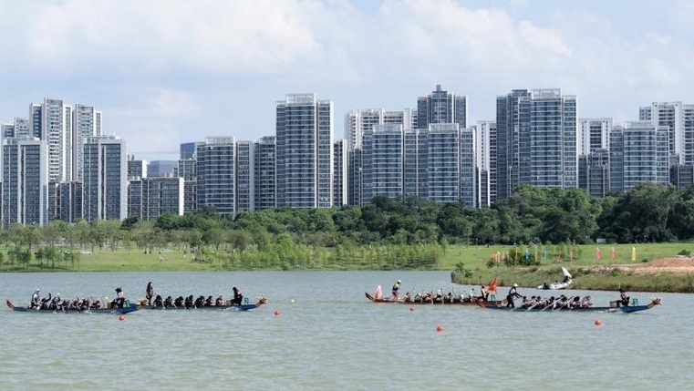 “穗城源”首届九龙湖龙舟文化节龙舟邀请赛鸣锣开赛