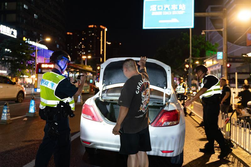 广州警方：夏夜巡查抓获现行违法犯罪嫌疑人504人