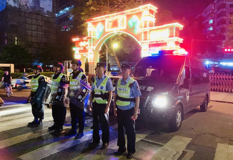 广州警方：夏夜巡查抓获现行违法犯罪嫌疑人504人