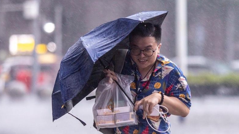 广州午后“台风雨”趋于明显，请务必做好防御