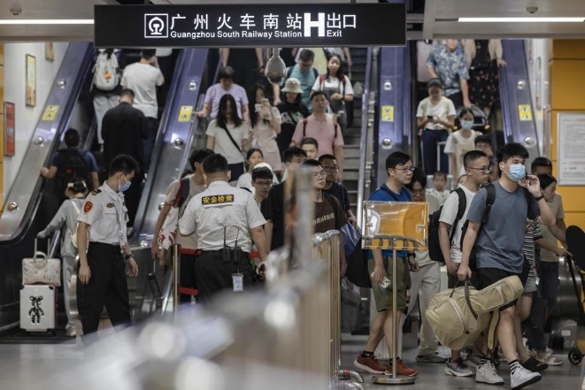 多圖直擊！返程高峰來襲，廣州地鐵多個車站限流