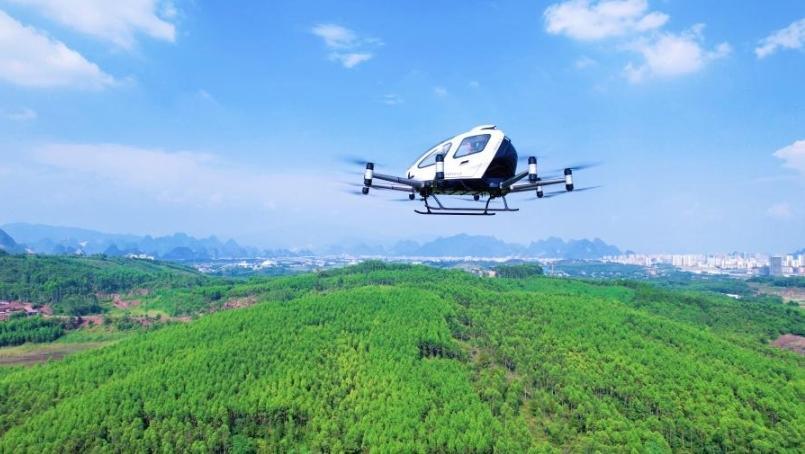 全球首张无人驾驶航空器适航证颁发 就在广州开发区
