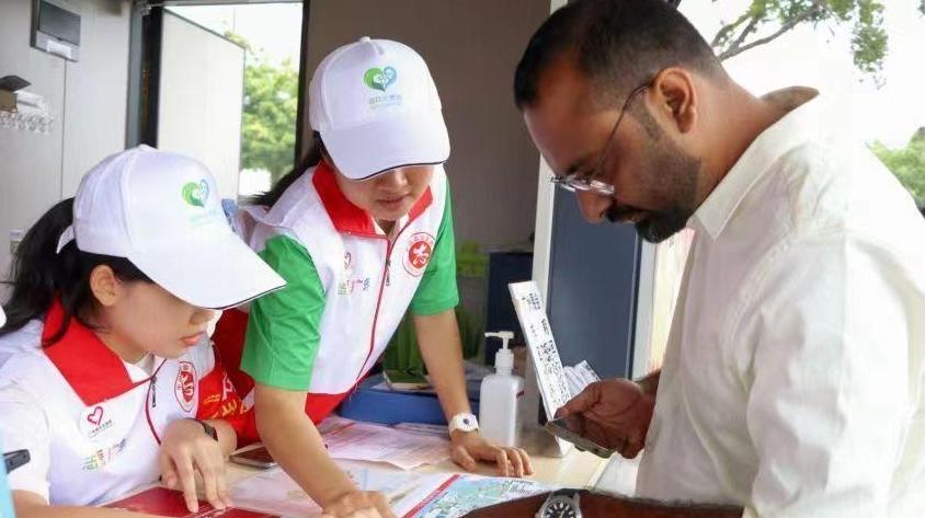 广交会客商不慎遗失手机，大学生志愿者助力寻回