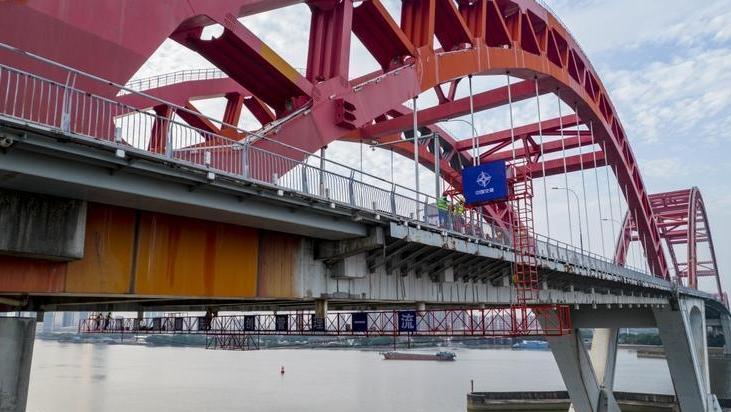 新光大桥开展15年来最大规模“保养” 明年5月完工