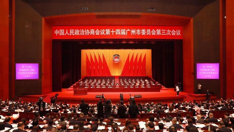 市政协首邀“百姓提案人”上台发言，6分钟凝聚一位医生10年观察思考