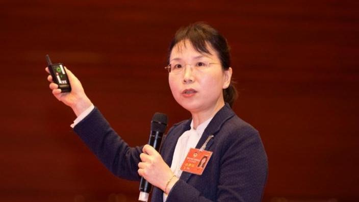 两会现场｜市政协委员曾丹：提升白云站东向交通疏解能力，加快建成白云二线东段