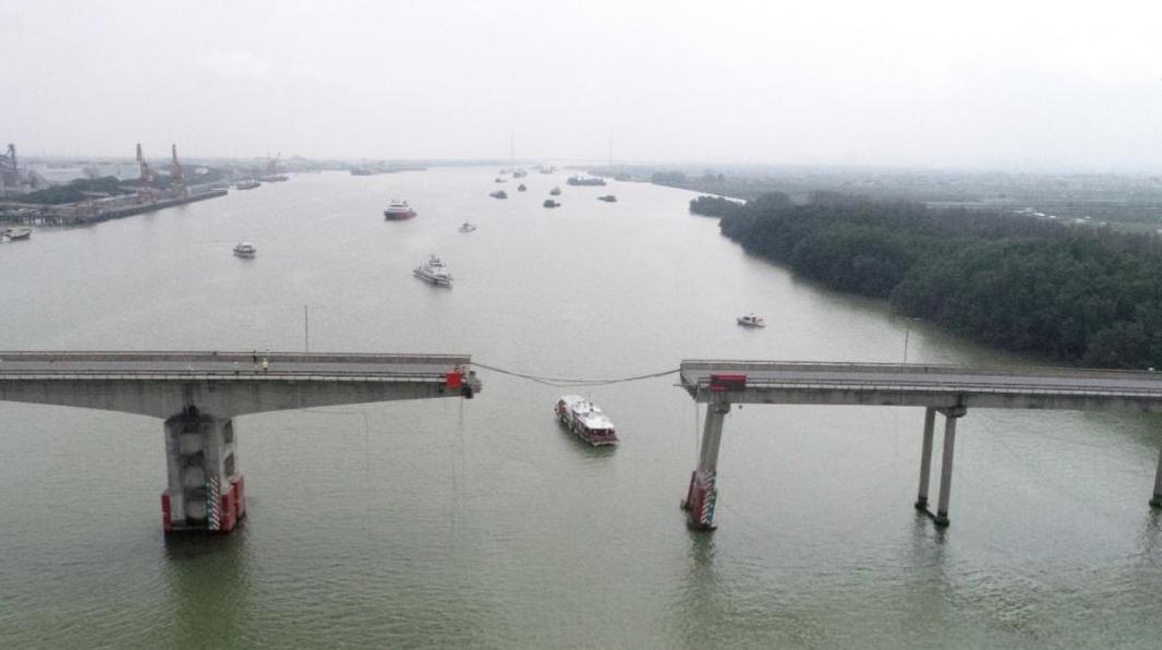 因船员操作失当 造成广州南沙沥心沙大桥桥面断裂