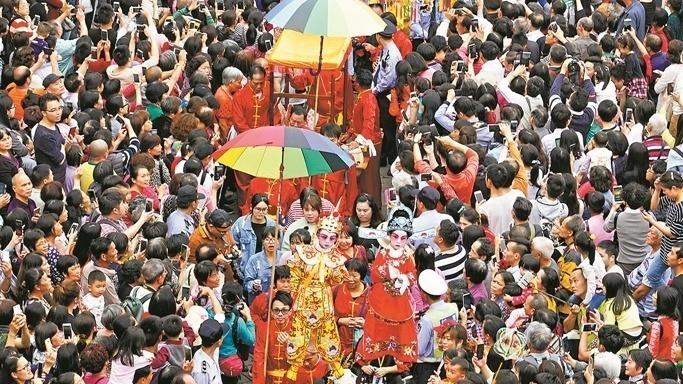 读懂广州·粤韵 | 万物更新三月三 凌空飘色笑春风