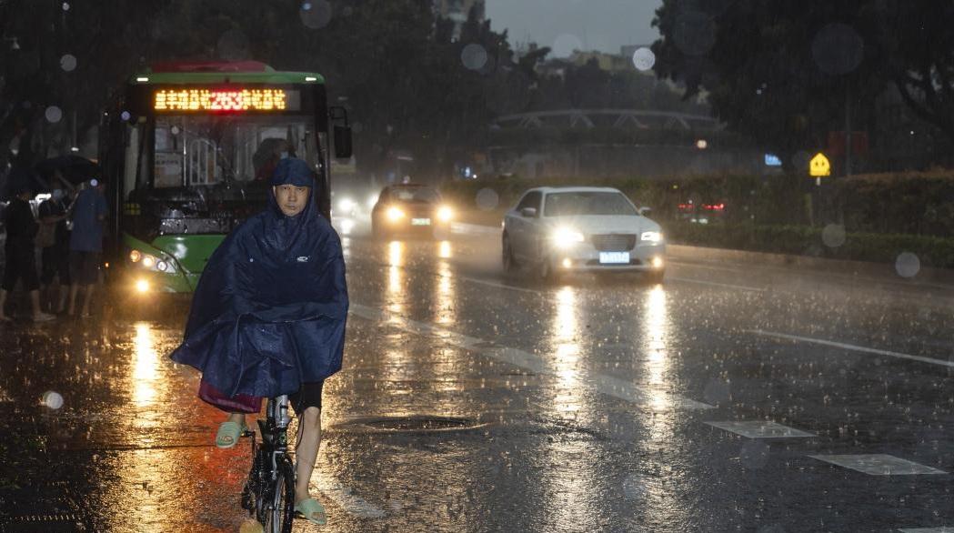 广州强降雨天气频繁，道路出行安全“知多啲”