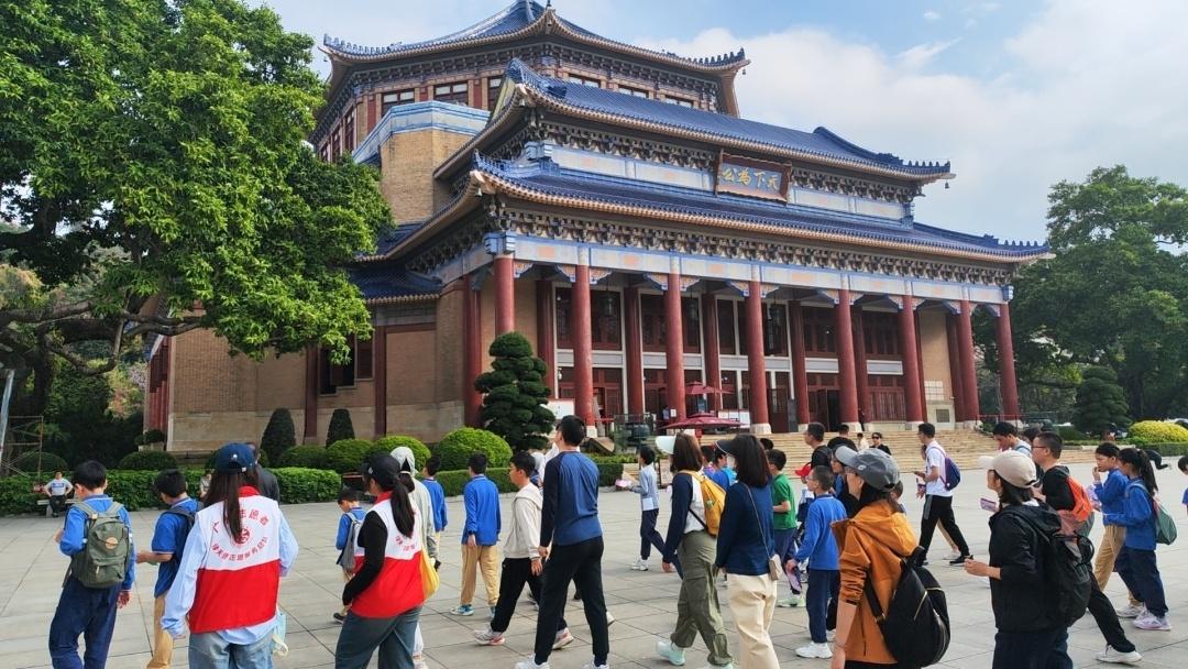 英雄花开英雄城，红棉Citywalk串联广州红色地标