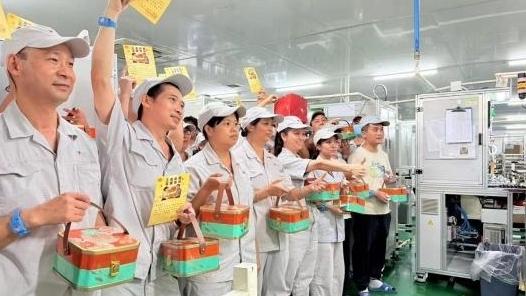 广州工会5000多盒爱心月饼慰问职工