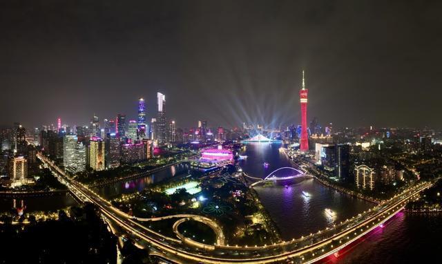 “广州之夜”点亮全运倒计时,“小蛮腰”换新装迎全运