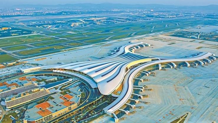 花冠绽放 湾区展翼——广州白云国际机场T3航站楼通航侧记