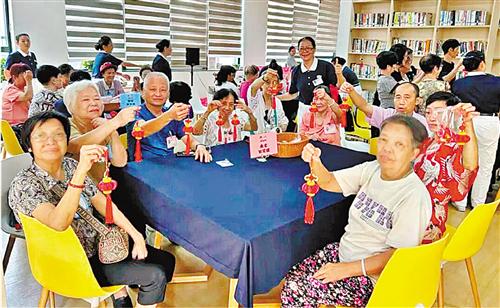 广州市各级文明实践阵地广泛开展“我在新时代文明实践中心过重阳”主题活动