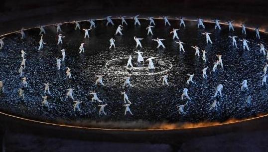 水舞台吸睛,因地制宜用足“水”元素