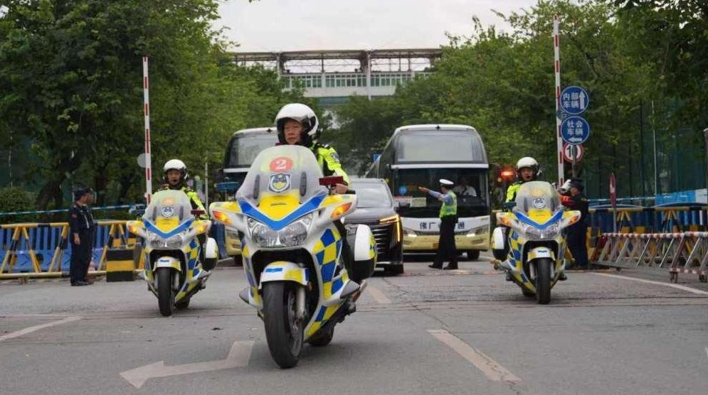 广州交警：开幕式当天保障2.2万人安全准时到达
