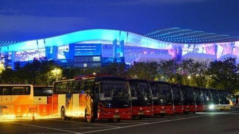 广州公交1290辆车高标准完成十五运会开幕式4万人的运送任务