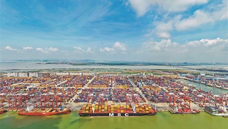 广州外贸突破万亿的创新密码：企业突围、政策赋能、数字破冰