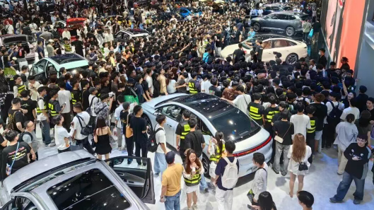 2025广州车展前瞻｜解锁车市未来三年趋势