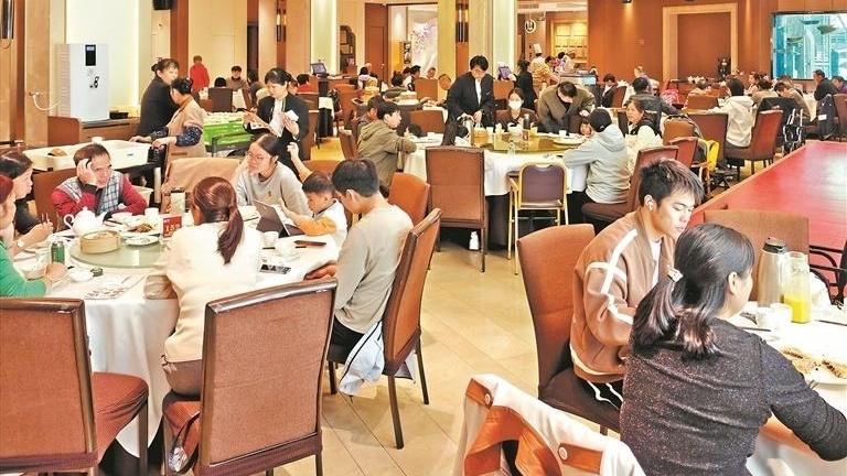 “全运热”积累高人气，广州“暖”餐饮迎来热消费