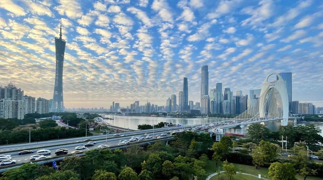 广州天空刚刚再次上线 “鱼鳞限定”，你被治愈到了吗？大量美图来袭