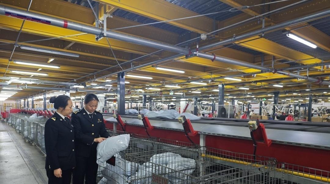 “黑五”大促南沙跨境电商零售出口超800万票