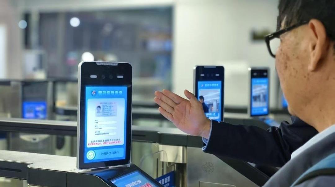 “刷脸”通关满月 南沙客运港口岸跨境出行高效便捷