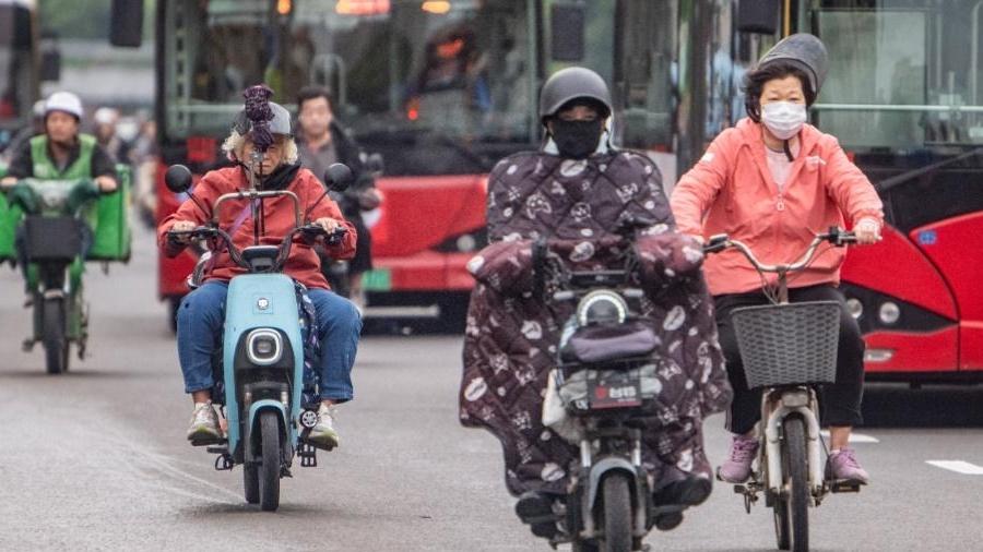 广州湿冷明天先“祛湿”，后天起气温慢慢回升