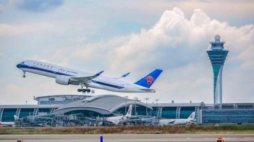 广州白云国际机场年旅客吞吐量首次突破8000万人次